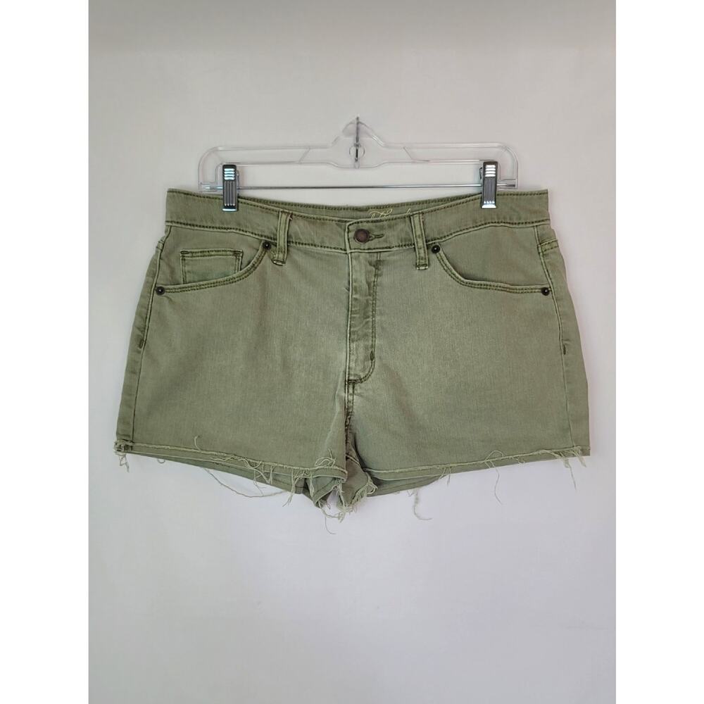 Universal Thread High Rise Raw Hem Sage Green Denim Jeans Shorts Women's 12/31R